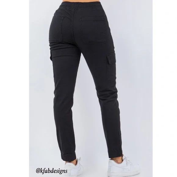 LAST 2! Baggy Black cargo pants with button closure and drawstring tie! - Picture 5 of 6